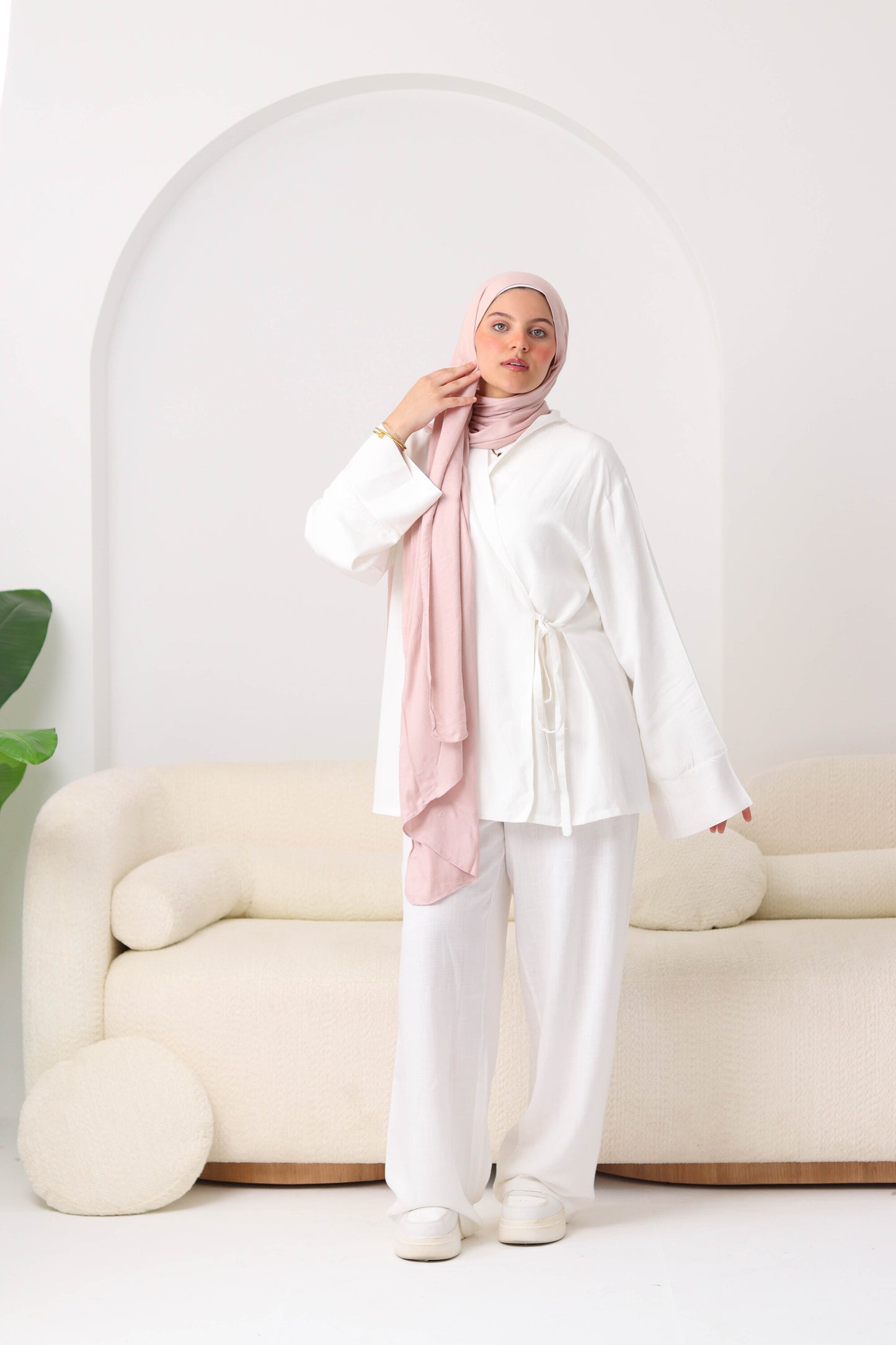 Cream Ribboned Linen Set