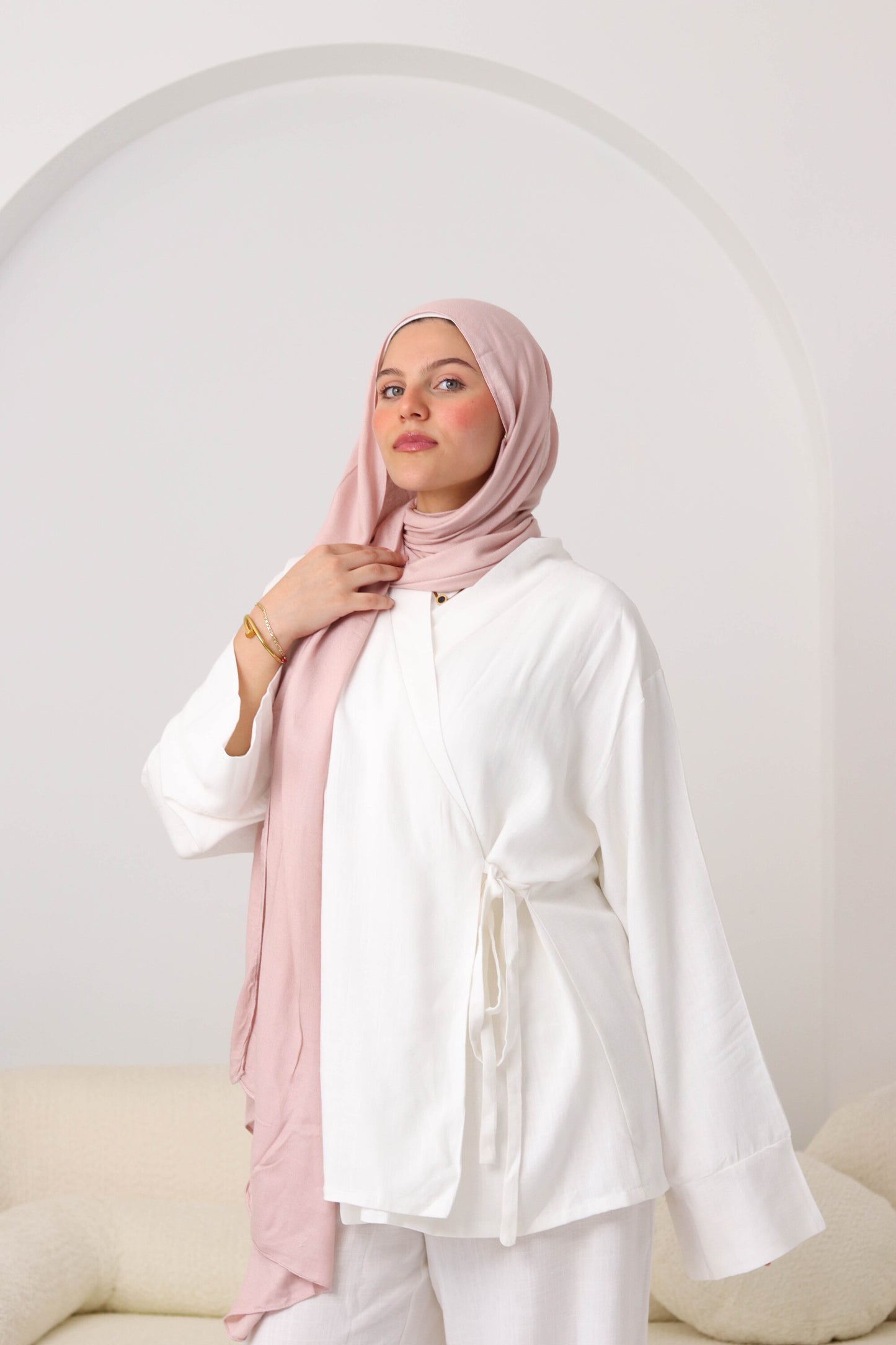 Cream Ribboned Linen Set