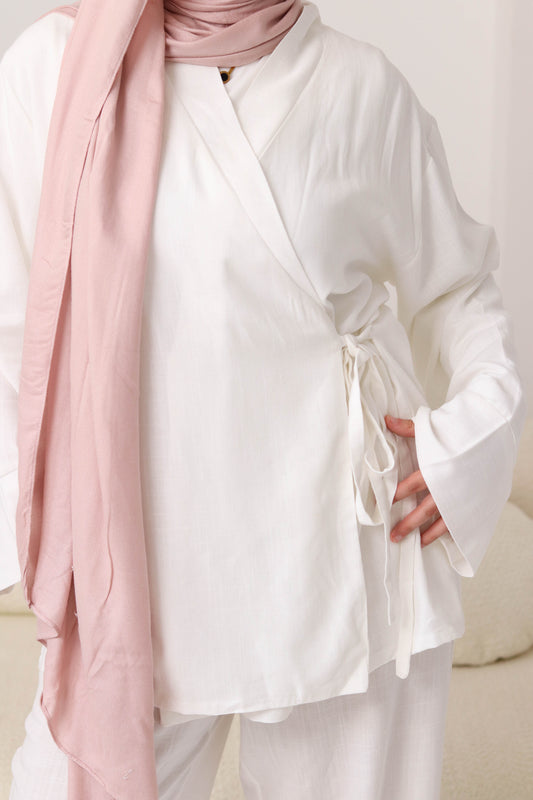 Cream Ribboned Linen Set