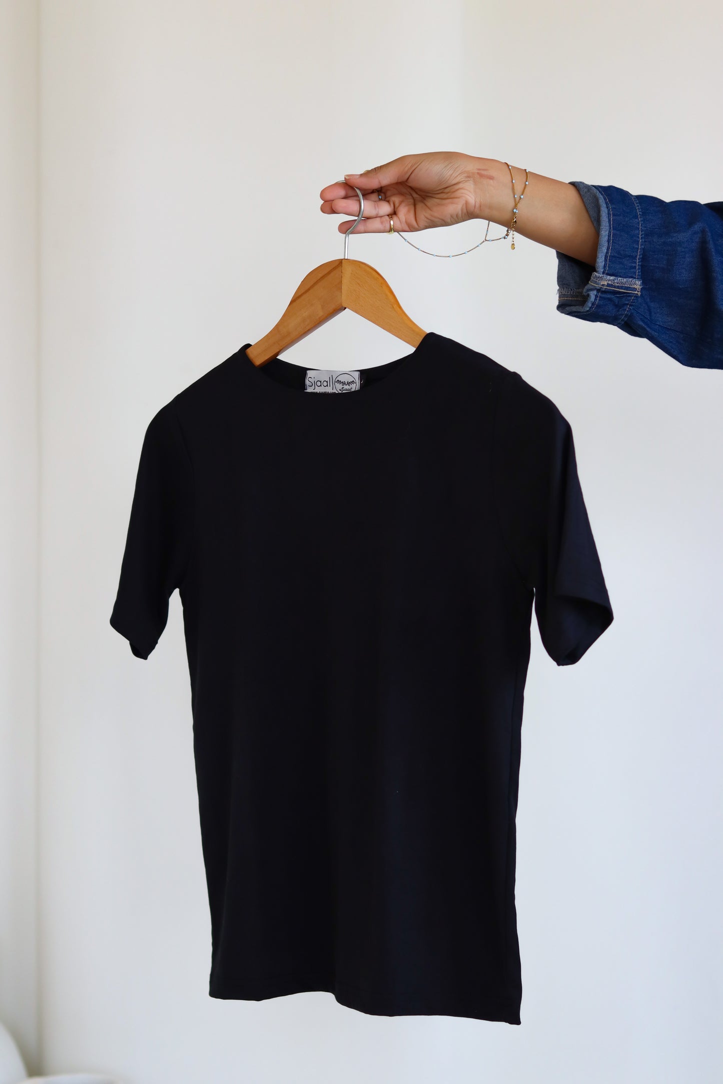 Half Sleeved Black Basic