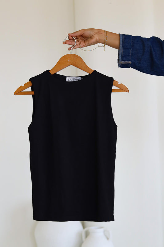 Sleeveless Black Basic