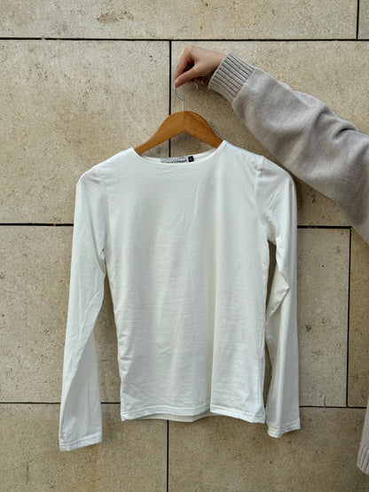 Sleeved Cream Basic